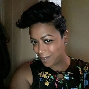 Meet your Posher, Naomi